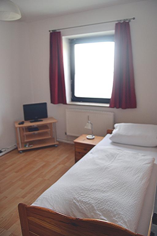 Gastehaus Sebastian Guest House Erding Room photo